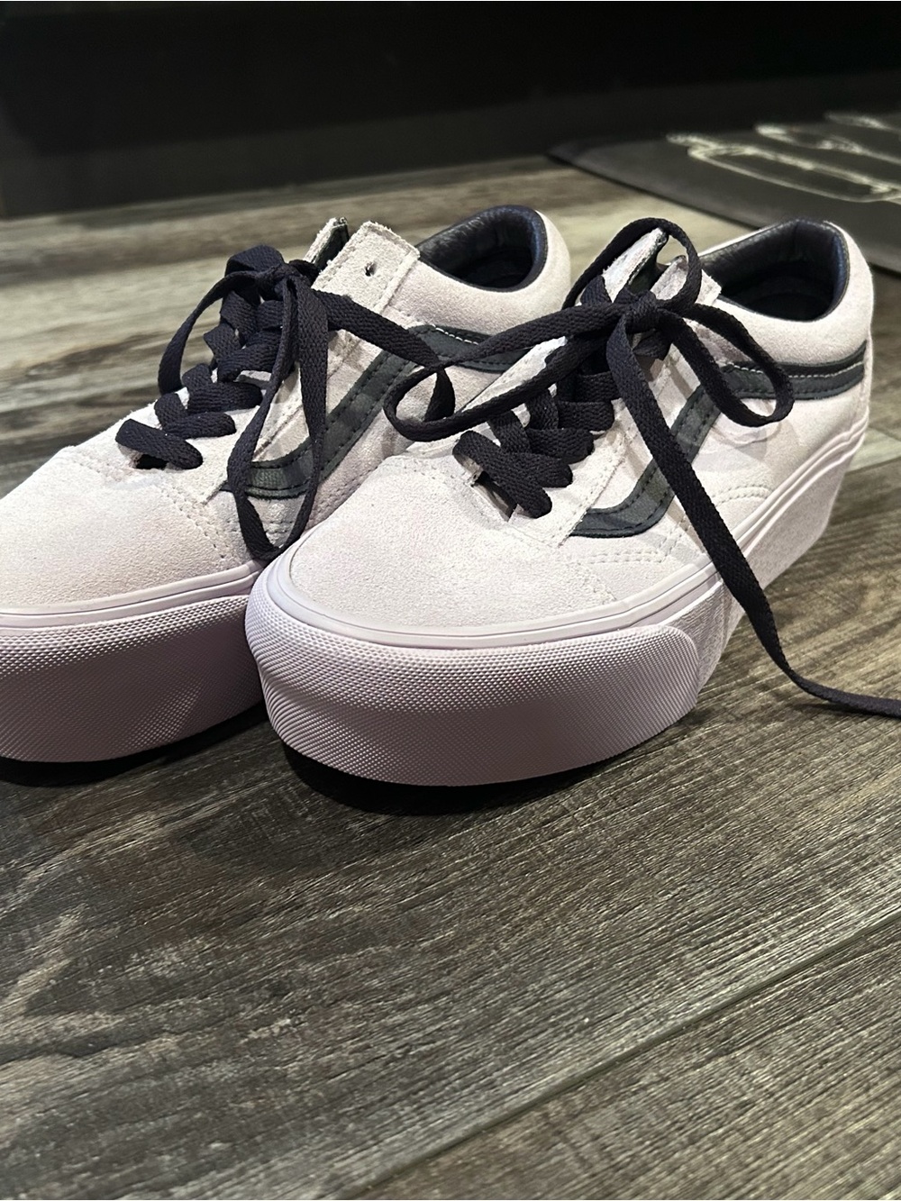 Vans Platform Low-Top Sneakers in Light purple with dark purple Accent